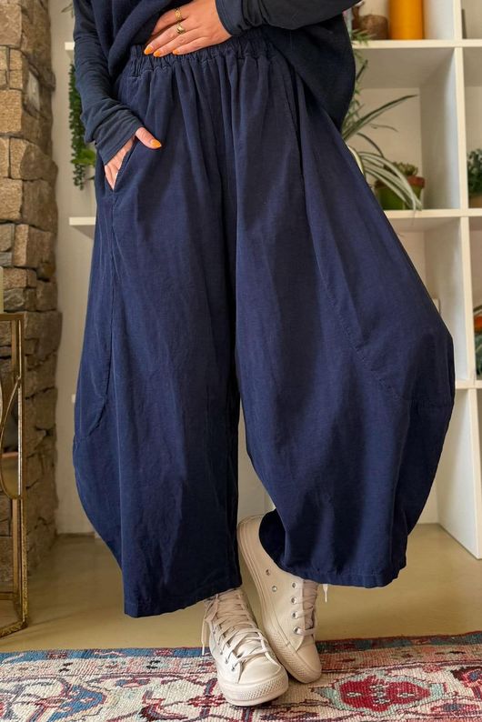 Bateau Needlecord 7/8 Barrel Culotte Pant Navy